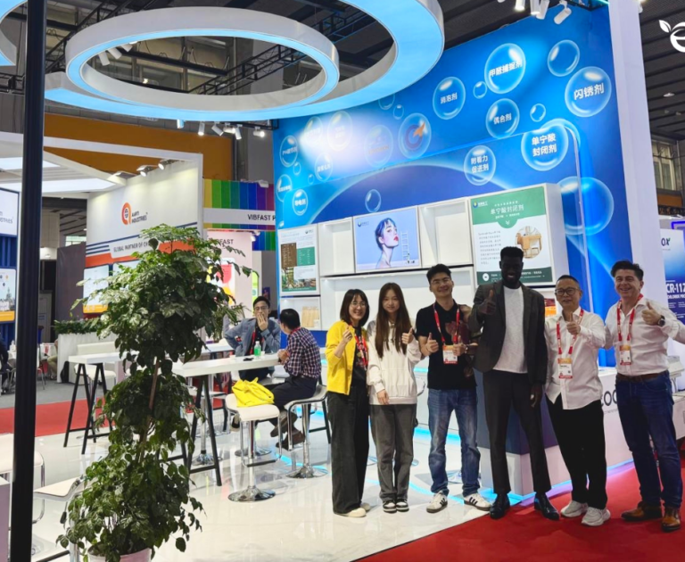 picture of the teams from REcoat and Resin & You on their booth during ChinaCoat 2024